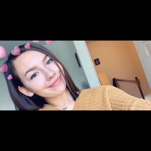 Meet your Posher, Alysia